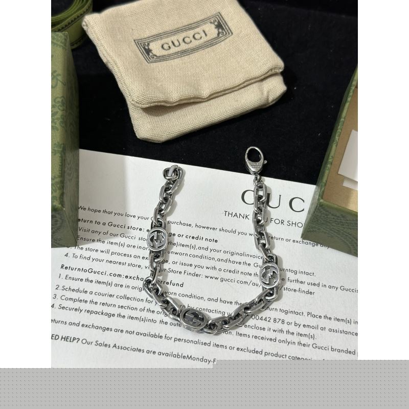 G*u*i bracelets